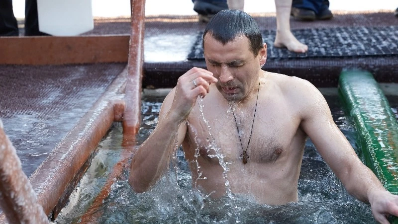 Как подготовиться к крещенским купаниям? — Карточки