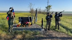 Военнослужащие Сахалинской области установили памятник погибшим в зоне СВО 