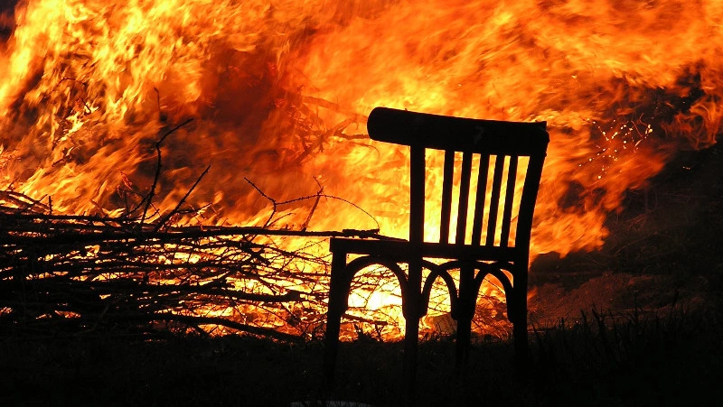 Высокую пожарную опасность продолжают фиксировать в Сахалинской области