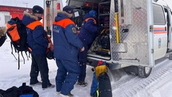 Спасатели отряда имени Полякова выехали на помощь застрявшим в Долинском районе