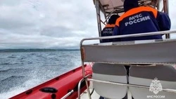 Прокуратура взяла на контроль поиски рыбака, пропавшего у мыса Кузнецова в Невельском районе