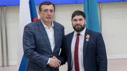 Политологи прокомментировали избрание Федора Филина мэром Углегорского района