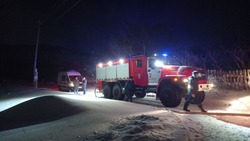 Пострадал человек: в селе Елочки Южно-Сахалинска загорелась дача