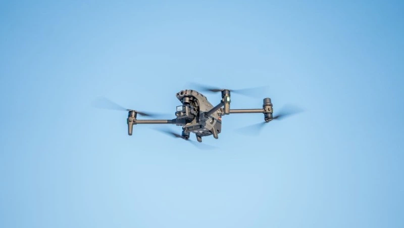 В Дальнем проверяют состояние крыш с помощью дронов