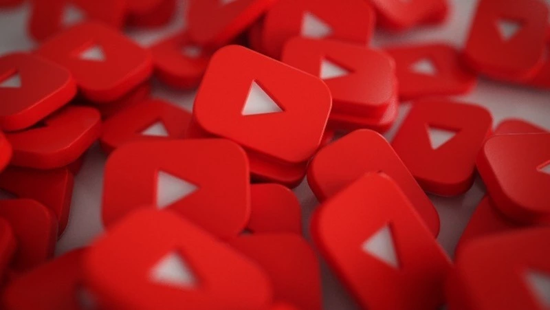 Депутат Хинштейн предупредил россиян о резком падении скорости YouTube в ближайшие дни