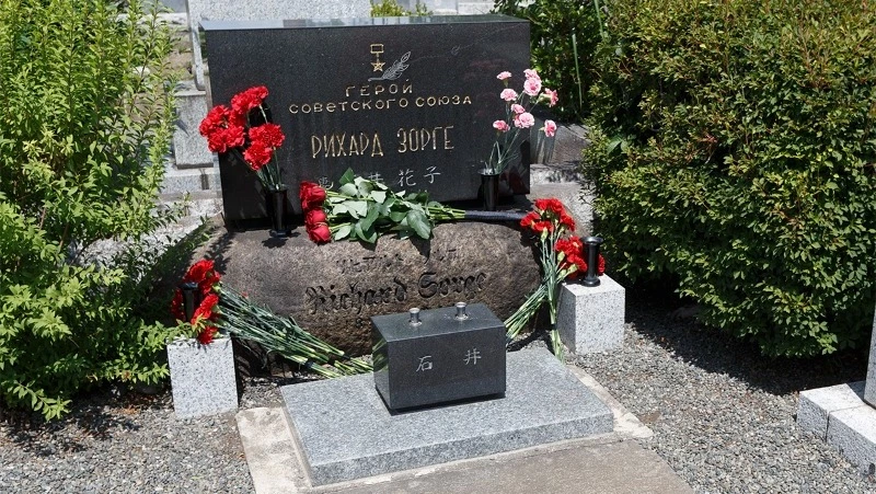 Разведчика Рихарда Зорге предложили перезахоронить на Южных Курилах