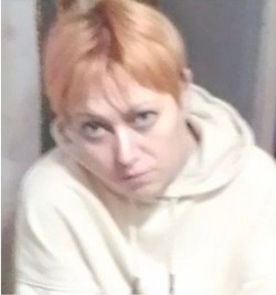Рыжая девушка со шрамом на брови пропала в Южно-Сахалинске