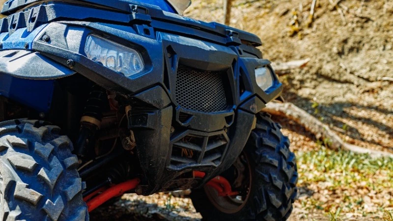 Поездка на квадроцикле закончилась травмами для пары из Долинска