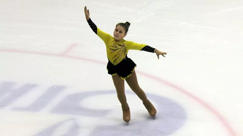 Начинающие фигуристы Сахалина оспаривают награды первенства