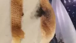 Сахалинка рассказала о взрыве батона прямо на кухне