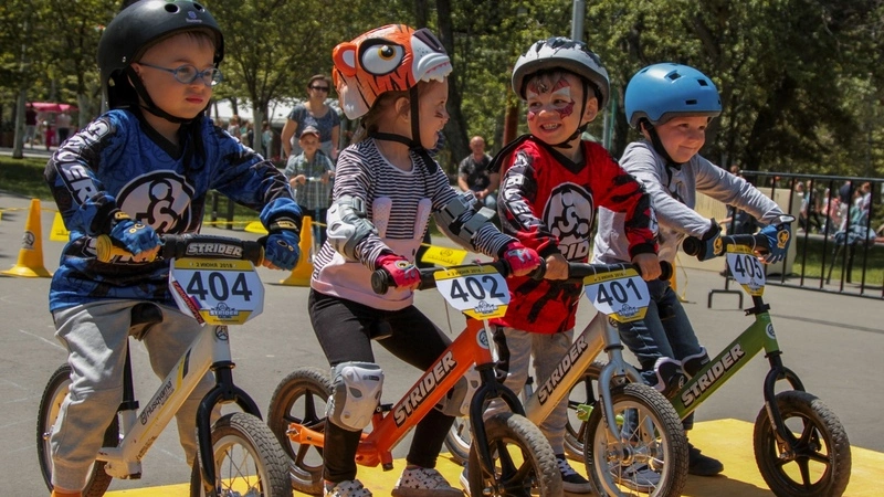 Малыши-беговелогонщики украсят Южно-Сахалинск тысячей цветов