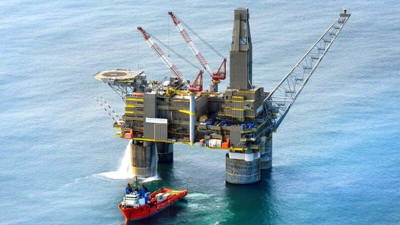 «Сахалин Энерджи» разрешили использовать Пильтун-Астохское и Лунское месторождения до 2026 года