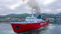 Паромную переправу Ванино – Холмск закрыли из-за непогоды 