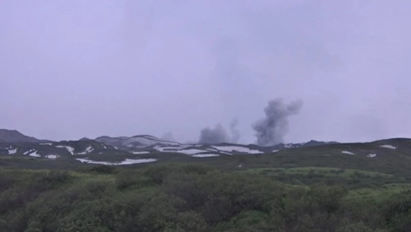 Выброс пепла зафиксировали на вулкане Эбеко в Северо-Курильске