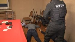 Сахалинцы организовали казино в автомойке