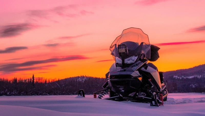 300 тысяч рублей запросил мужчина за украденный снегоход на Сахалине