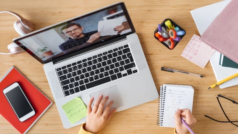 Школьников в Южно-Курильске перевели на дистанционное обучение из-за непогоды