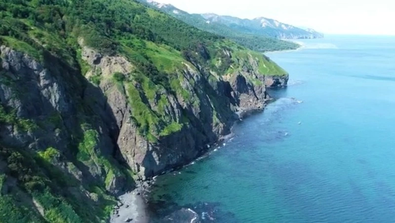 Самый красивый сахалинский маршрут - хребет Жданко пешком и на лодке. Невероятные ракурсы!