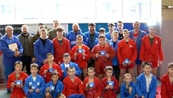 Для детей и молодежи из донецкого Шахтерска открыли секцию по самбо