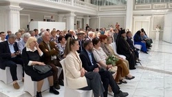 В Южно-Сахалинске наградили супружеские пары за любовь и верность 