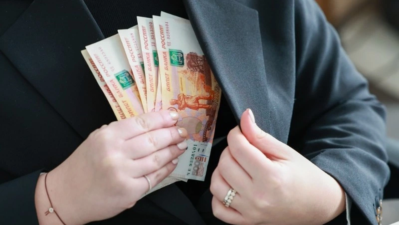 Финансовый гороскоп на февраль 2026: кому стоит копить, а кому — инвестировать