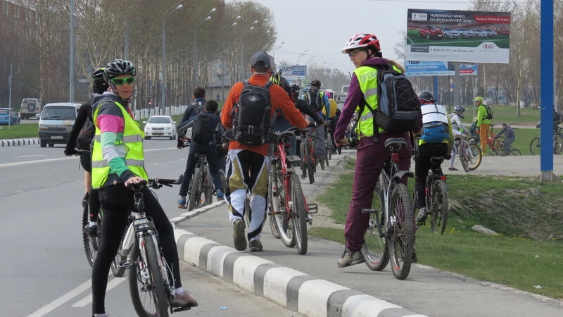 Сахалинцы открыли велосезон путешествием на останец Лягушка (ФОТО)