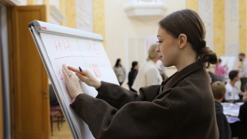 Молодежь Донбасса и Сахалина объединилась на форуме и разработала планы профразвития