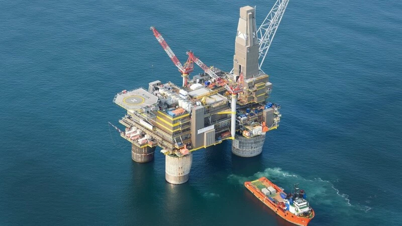 «Сахалин Энерджи» отмечает 35-летие бурения первой скважины Лунского месторождения