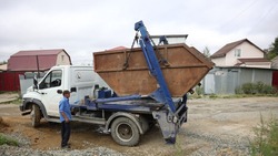 Накопители для мусора появились в пострадавших от циклона районах Южно-Сахалинска