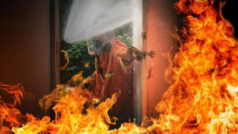 В Охе в здании Дворца культуры вспыхнул пожар