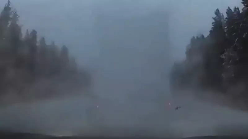 Грузовик-призрак встретили водители на Сахалине. «Еще одна фобия»