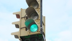 Светофор отключили из-за ремонта электросетей на перекрестке в Южно-Сахалинске