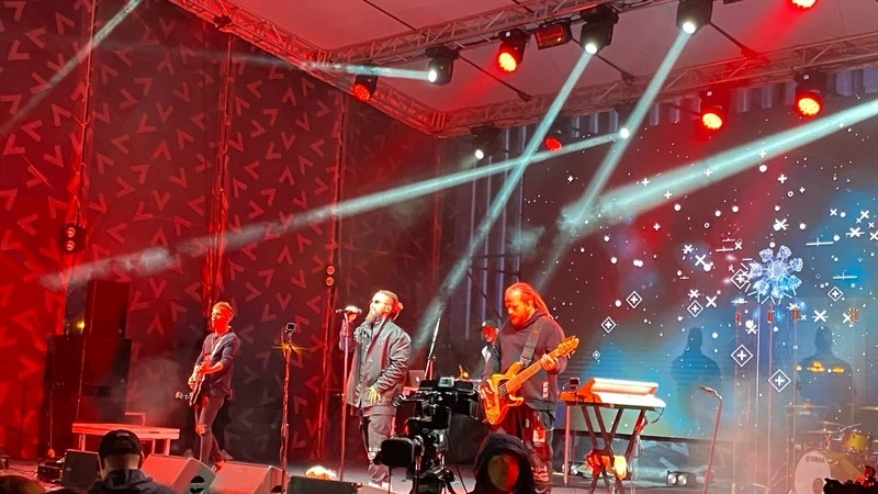 «По волнам»: В Южно-Сахалинске группа Burito выступила для участников форума «ОстроVа»