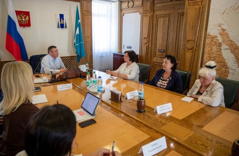 «Серебряные волонтеры» узнали желания постояльцев дома-интерната в Южно-Сахалинске