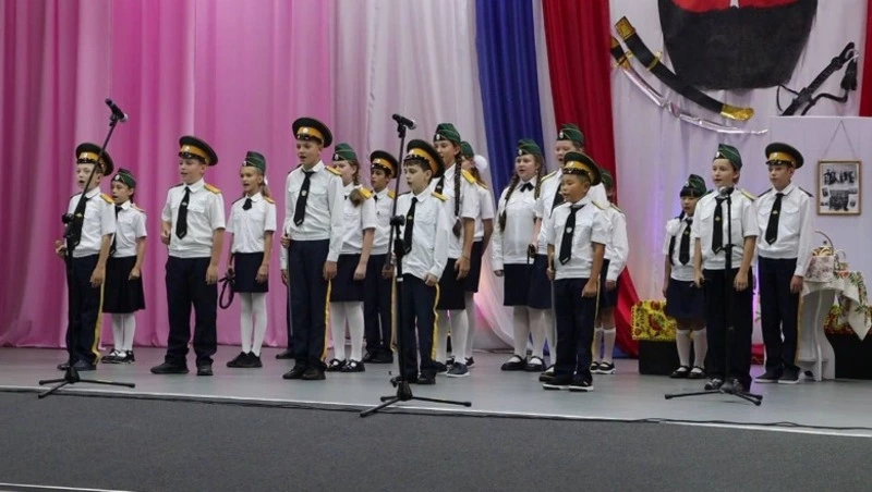 Студентов сахалинского политехнического центра № 5 приняли в казачье сообщество