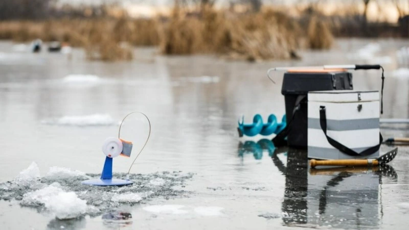 Рыбакам назвали безопасный участок в заливе Мордвинова 8 февраля