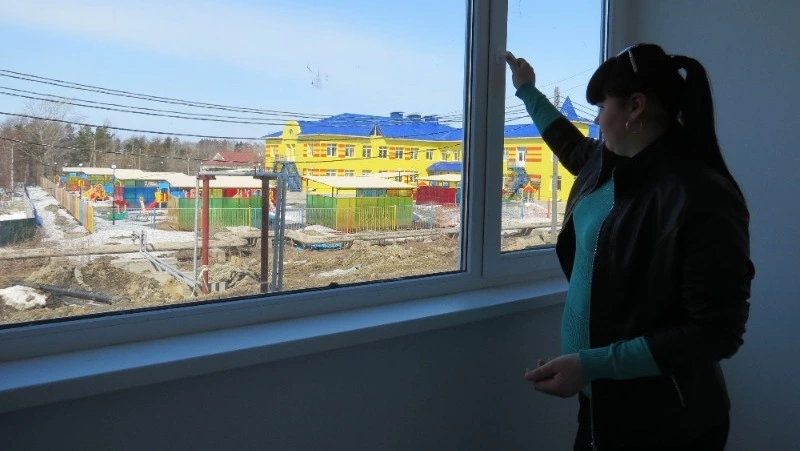 К середине апреля 2023 года 69 сирот на Сахалине получили квартиры