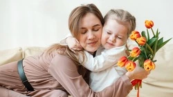 Поздравления с Днем матери 2024 в прозе и стихах