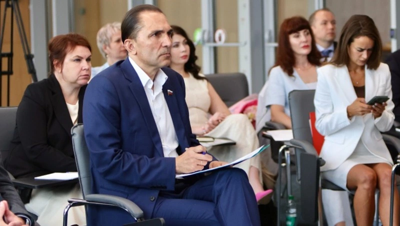 В Южно-Сахалинске обсудили, как эффективнее помогать бойцам СВО и их семьям на Дальнем Востоке