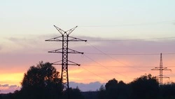 Оборванные ЛЭП на севере Сахалина осмотрят с вертолета