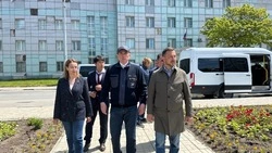 Губернатор познакомился с юными читателями Невельской детской библиотеки