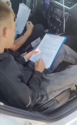 Юного бесправника поймали за ездой на мотоцикле в Корсакове