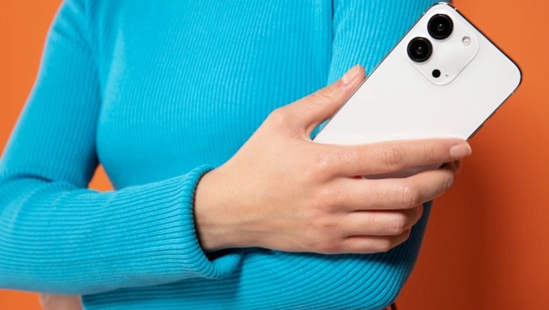 Авито: некоторые популярные модели iPhone в России подешевели на 18-23%