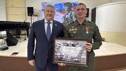 Депутат Георгий Карлов встретился с патриотами Сахалинской области