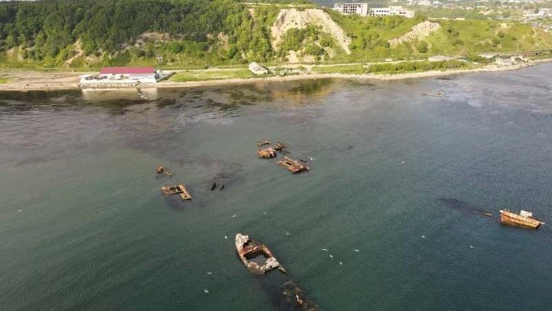 Из бухты Лососей извлекут еще 11 затонувших судов