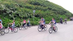 В сахалинском селе Правда в велопробеге поучаствовали инвалиды и детсадовцы (ФОТО)