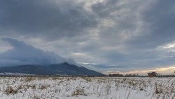 Облачный день без снега спрогнозировали в Южно-Сахалинске 13 декабря