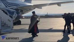 Благодатный огонь из Иерусалима доставили в Южно-Сахалинск