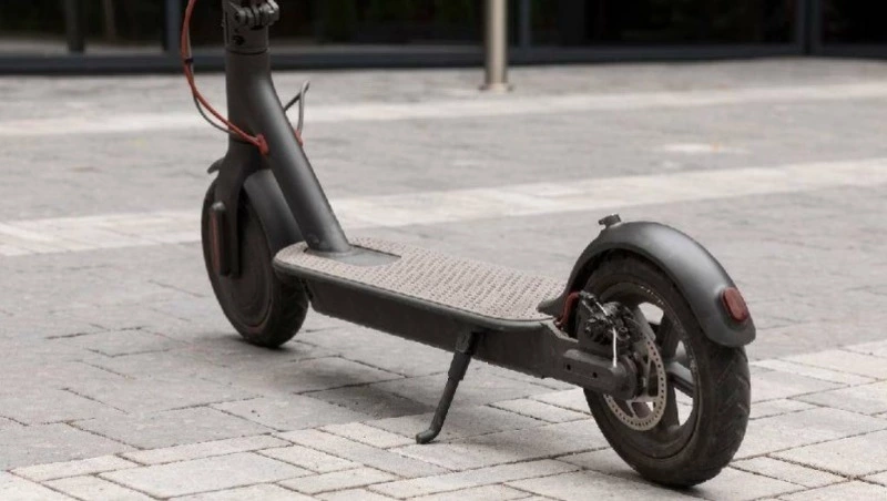 Кражу электросамоката раскрыли полицейские Южно-Сахалинска