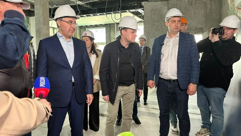 Министр науки и высшего образования РФ посетил стройку кампуса «СахалинТех»